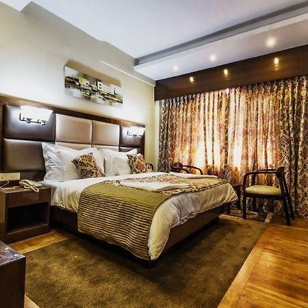 The Pride Inn Srīnagar 外观 照片